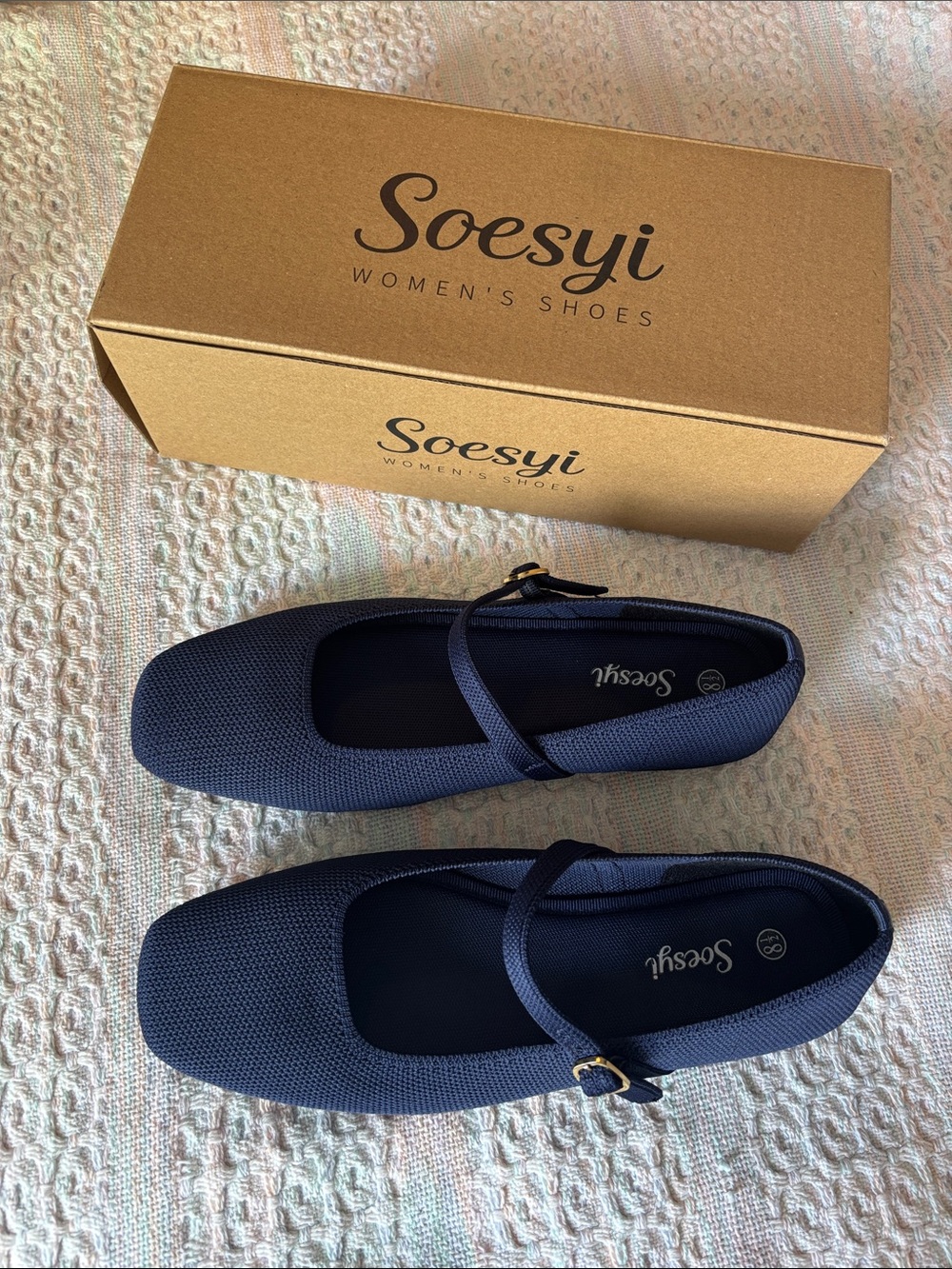 EUC Women's navy Mary Jane SOESYI knit flats * sz 8.5